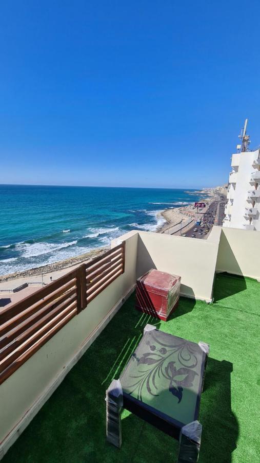 Hyat Suite & Private Rooms